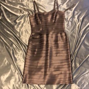 BCBG MAXAZARIA SIZE 4 dress